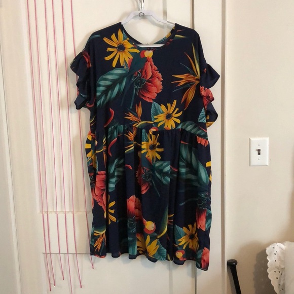 Dress - Picture 1 of 2